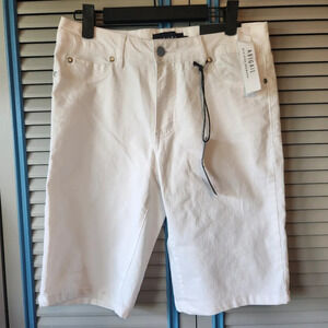 Tahari White Abigail Bermuda Shorts